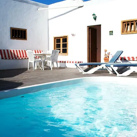 Casa La Orilla * Tias